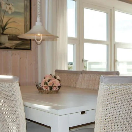 2 Bedroom Gorgeous In Hvide Sande